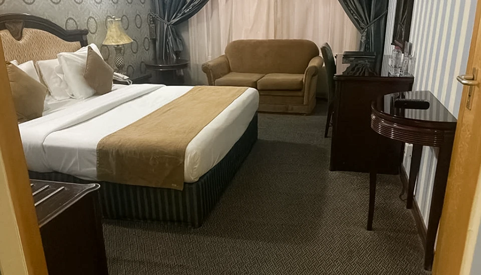 هتل سان اند سندز